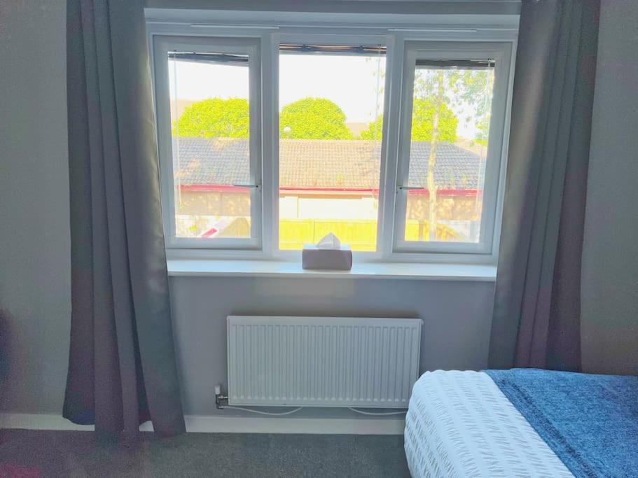 Willa Comfy Modern 3Br Semi Detached 400Mb Wifi Free Double Parking Newcastle upon Tyne Zewnętrze zdjęcie